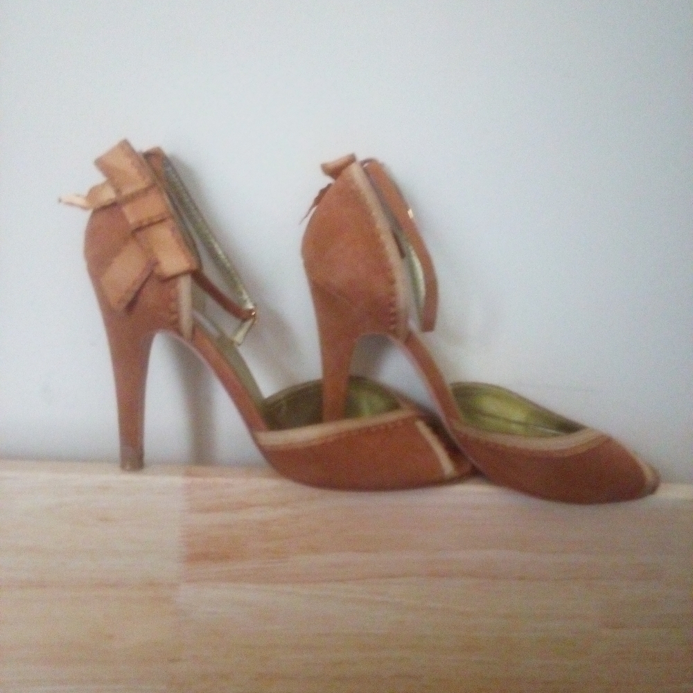 Elegant Tan High Heels with Bow Accent
